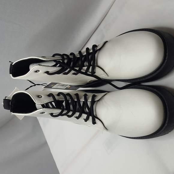 CHARLES ALBERT Platform Lug Combat Louisa Boot Size 8 New - Picture 3 of 12